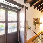 Casa De Al Lado En *
