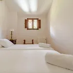 Casa De Al Lado En *