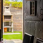 Villa Casa De Al Lado En *