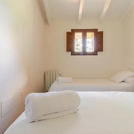 Casa De Al Lado En * Barcenaciones