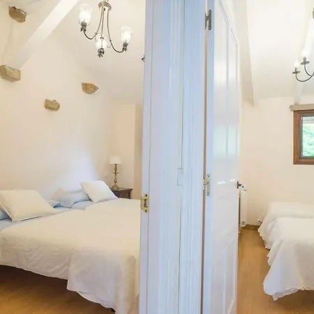 Casa De Al Lado En Villa *