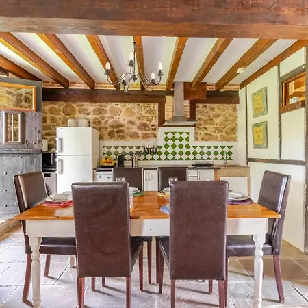 Casa De Al Lado En