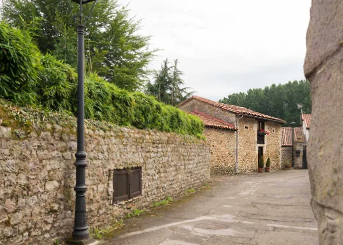 Casa De Al Lado En *