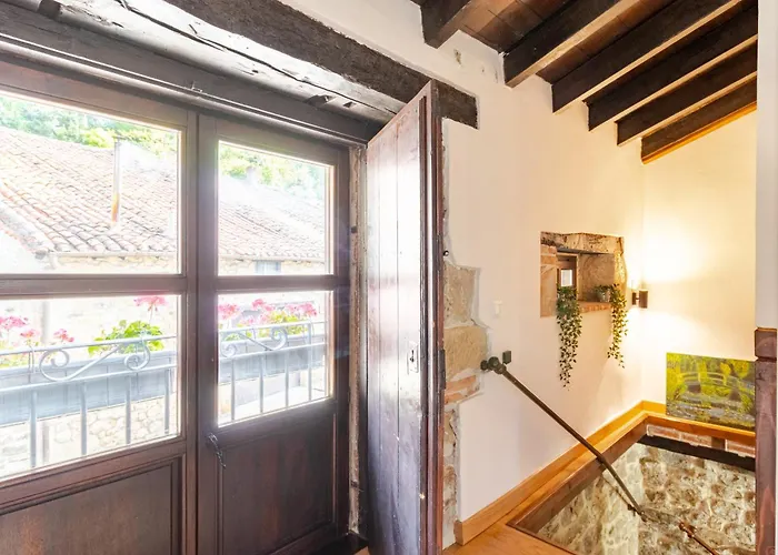 Casa De Al Lado En *